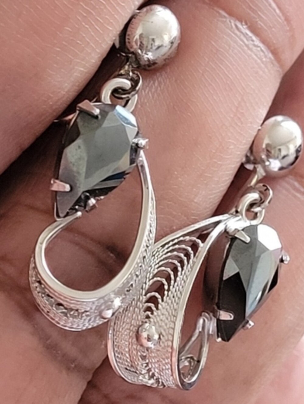 Vintage Sorrento Sterling Silver Black Tear Drop Dangle Screw Back Earrings